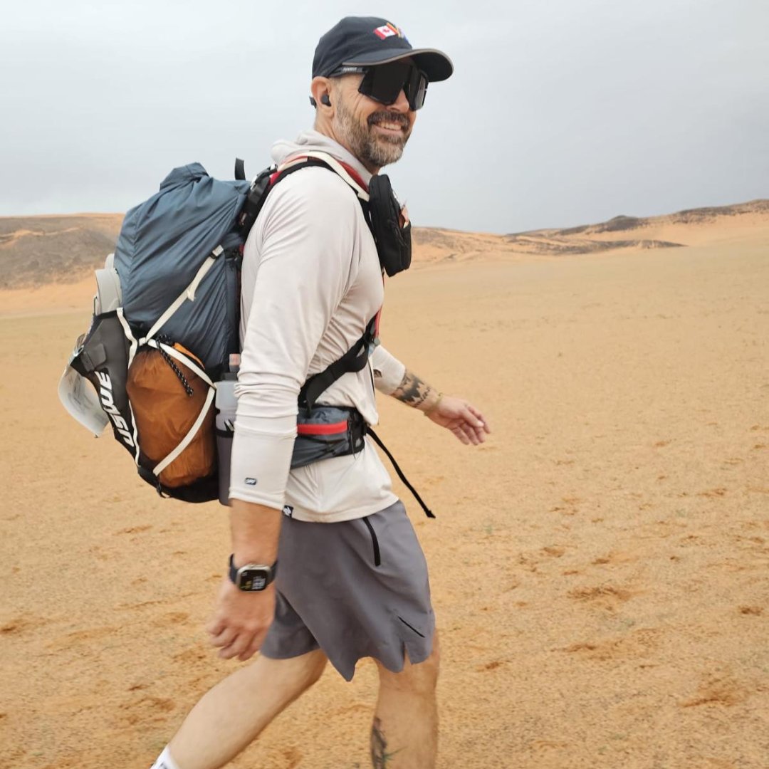 Marathon runner in the Sahara